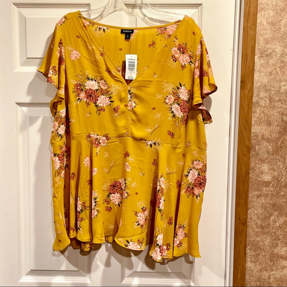 💚Floral Yellow Torrid Blouse